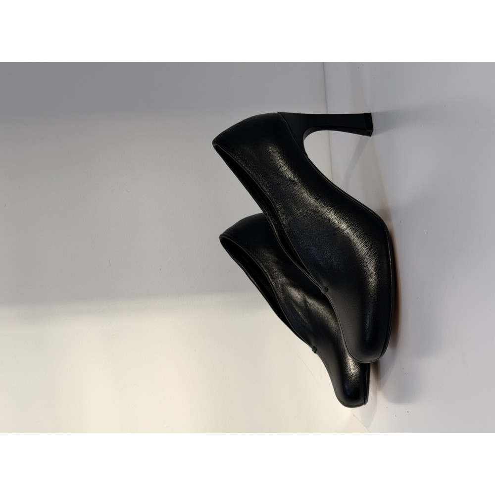 Туфлі з анатомічно-розширенним мисом Olli Shoes шкіряні чорні