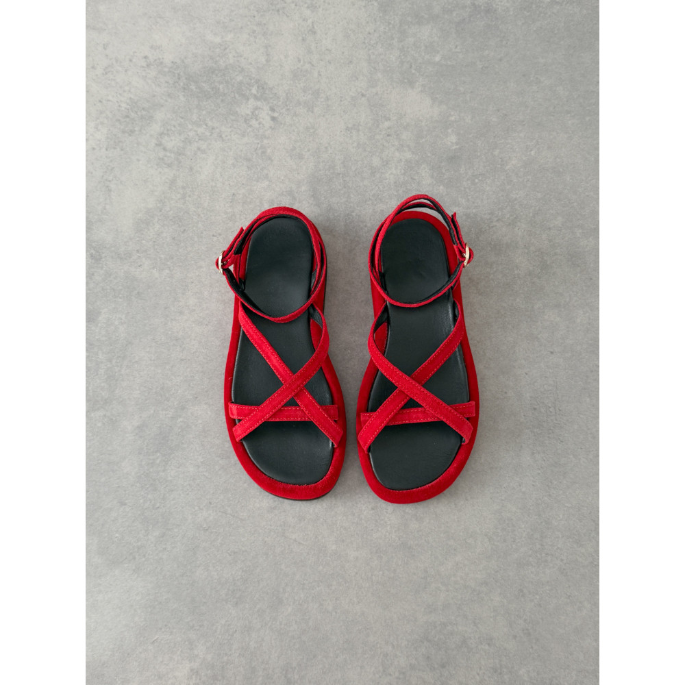 Сандалі з переплетом з натуральної замші червоного кольору, комфортні та стильні