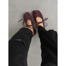Жіночі замшеві кеди Olli Shoes рожевого кольору з перфорованим квітковим візерунком