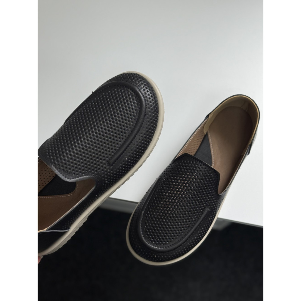 Лофери barefoot NikArt шкіряні чорного кольору з перфорацією та анатомічним носиком