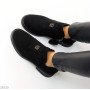 Черные зимние замшевые ботинки с эластичной вставкой в подъеме