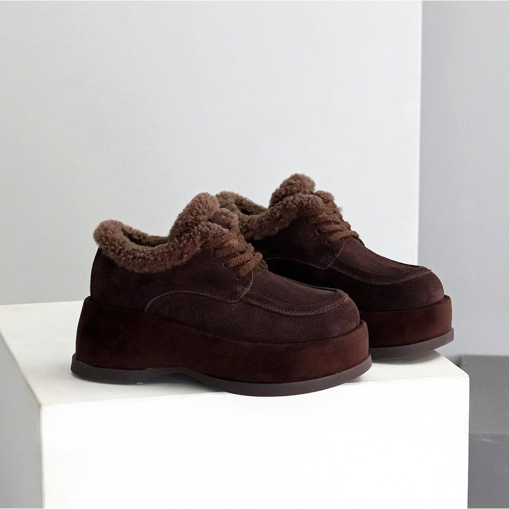 Ефектні зимові замшеві ботинки на платформі шоколадного кольору молодіжного стилю