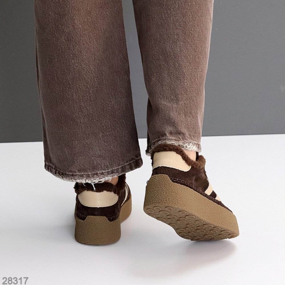 Шоколадные замшевые кроссовки на утолщенной подошве в ассортименте