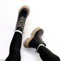 Черные зимние кожаные ботинки берцы на утолщенной бежевой подошве