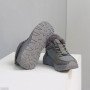 Теплі сірі комбіновані жіночі зимові кросівки спортивного стилю на шнурівці