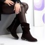 Удобные шоколадные полусапоги из натуральной замши с низким ходом и молнией
